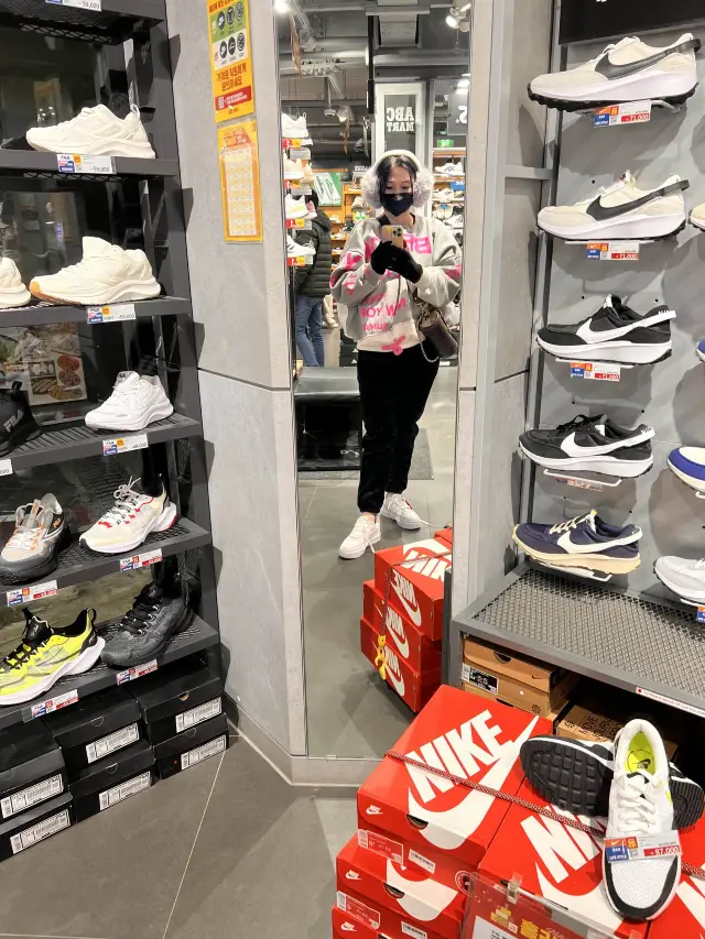 A shopping / food paradise in Myeongdong