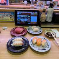 Belt sushi at Sushiro 