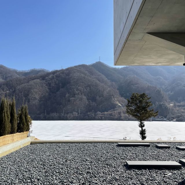 신선산과 북한강을 담아낸 카페, 골든트리 카페🌳
