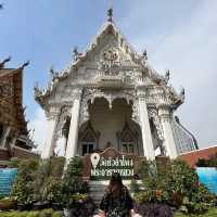 ไหวพระ ทำบุญที่วัดหัวลำโพง
