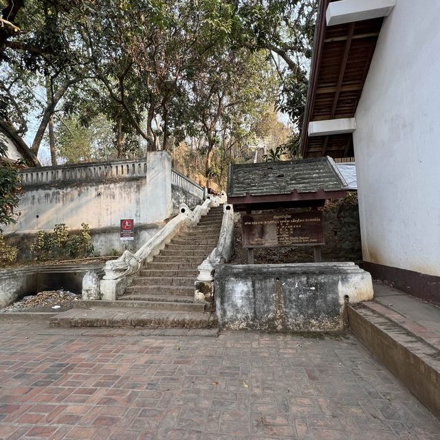 พระธาตุพูสี จุดชมวิว 360 ในเมืองหลวงพระบาง