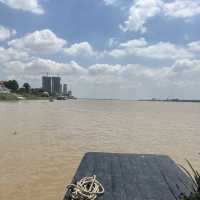 Enjoy sailing along Tonle Sap Lake