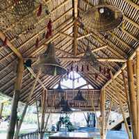 在烏布水上發呆亭裡享受印尼美食：Bale Udang Mang Engking Ubud