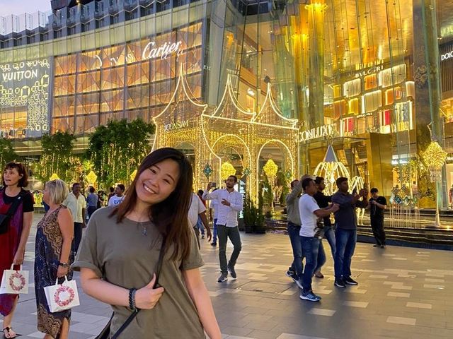 Floating Market in the mall - Icon Siam 🛕