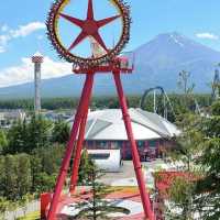 速度與刺激！在富士急樂園暢玩終極遊樂設施！🎢🌟🎪