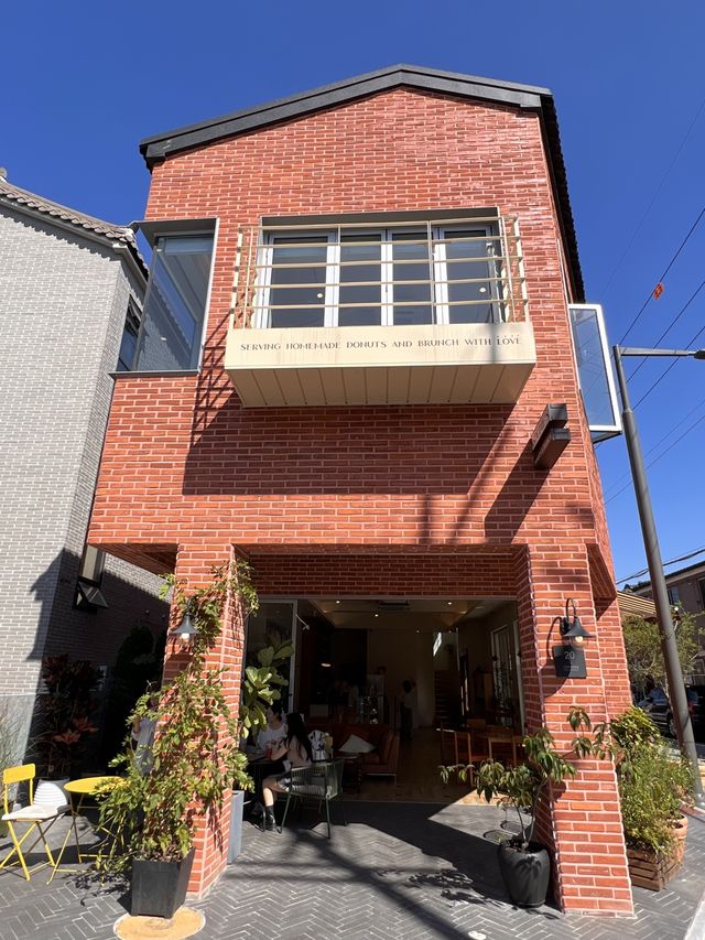韓国【水原】最近オープンしたインテリアが素敵なドーナツ屋さん🍩