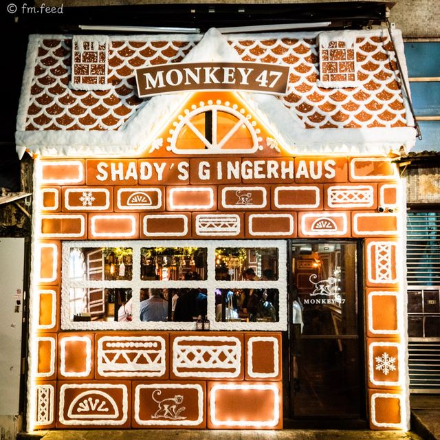 Explore the Christmas Gingerhaus in Soho🏠 Explore the Christmas Gingerhaus in Soho🏠