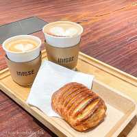 【Cafe Hopping | 咖啡質素唔錯 座位舒適有插頭】