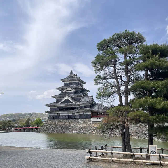 国宝の松本城でぶらぶら〜