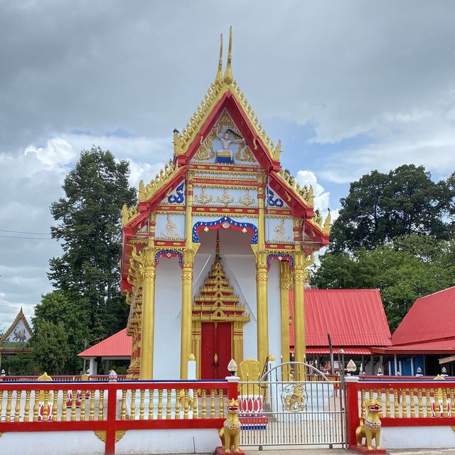 วัดพลายชุมพล