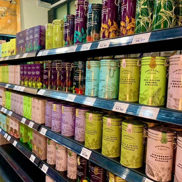 🤩A Premium Exp: Shop & Dine at Tong Hing