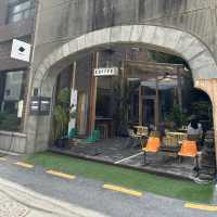 カンナムの高級住宅地に潜むカフェ！？