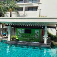 DOUBLETREE BY HILTON PHUKET เรียบง่ายใกล้หาด