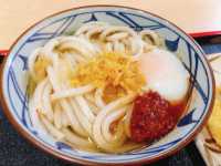 台北｜人氣麵食店🍜🥚🌶️➕🐠🦑丸亀製麵 Citylink松山店 烏龍麵餐廳