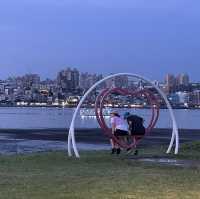 放暑假，來八里左岸公園玩