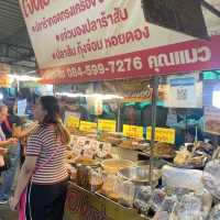 ตลาดของฝากหน้าวัดโสธร