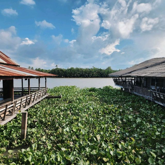 ตลาดบ้านใหม่​ 100  ปี