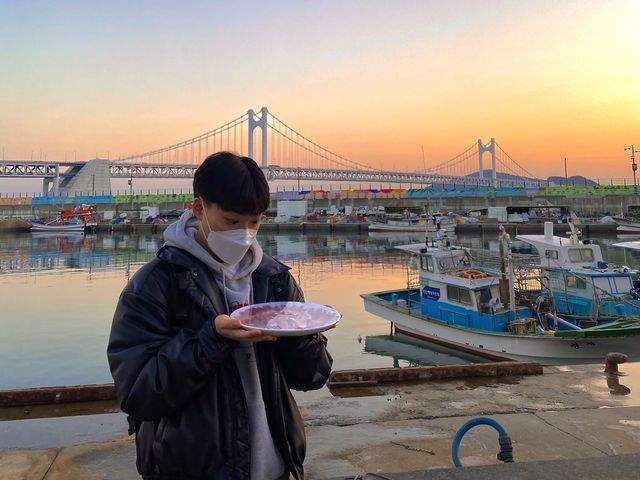 부산 광안대교를 보며 즐기는 겨울 제철 방어, 민락어민활어직판장