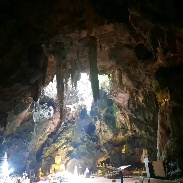 ถ้ำเขาหลวง เพชรบุรี⛰️