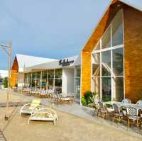 The Beach กลางกรุง คาเฟ่และร้านอาหารฟีลทะเล 