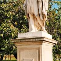 THE TUILERIES GARDEN. 