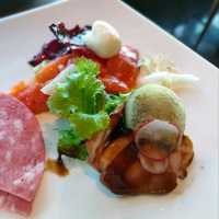【大阪 弁天町】51階からThe best breakfastをいただく幸せ✨