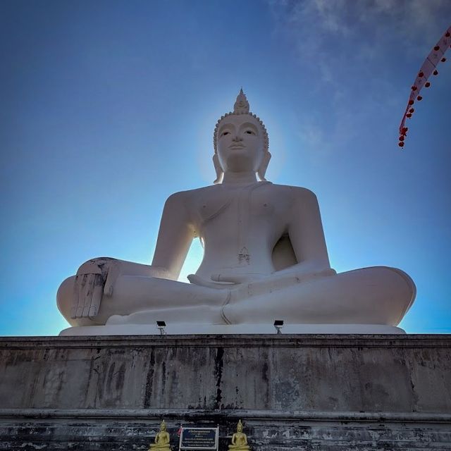 วัดพระธาตุปูแจ พระธาตุคู่บ้านคู่เมือง ร้องกวาง 