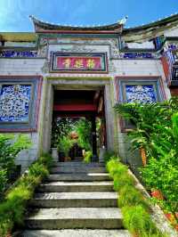 Spectacular Hilltop Buddist temple in Penang