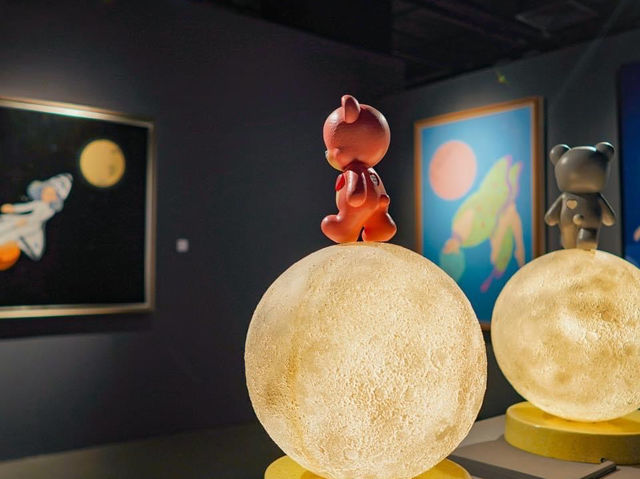 To the moon and (never) back …เมื่อความรักถูกเปรีย