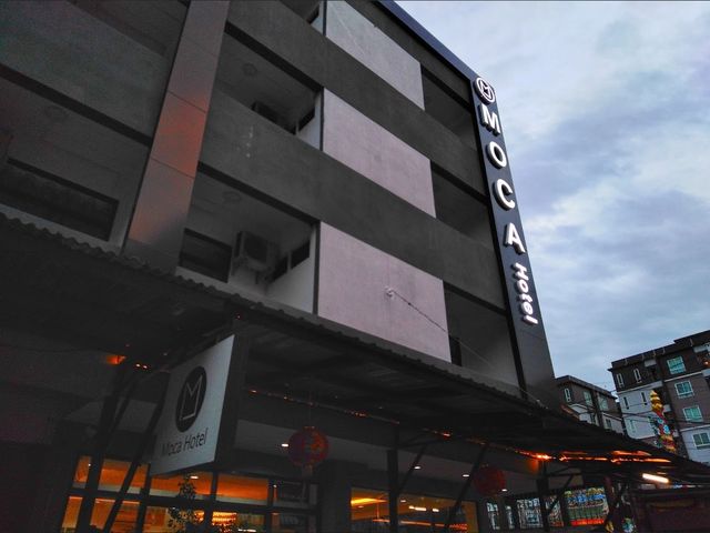 Moca hotel ที่พักราคาหลักร้อใกล้ๆสนามบินดอนเมือง