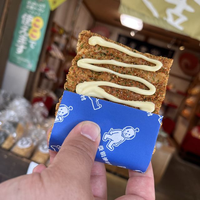 宝来家で煎餅たべあるき