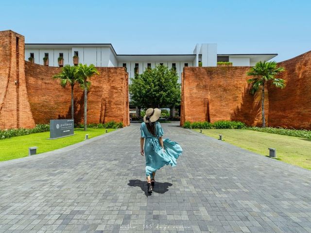 PULLMAN KHAOLAK RESORT พักสบายริมทะเล