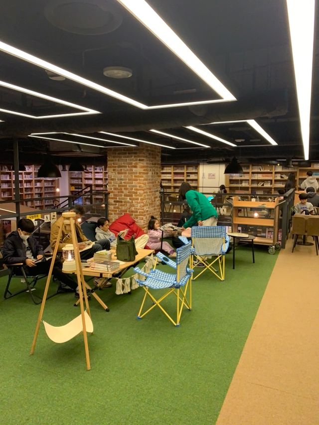명동 아이들과 같이 만화, 책보며 시간 보낼 수 있는 공간📚 [명동_SBA서울애니메이션센터]