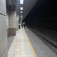 從中環車站乘搭火車出發到外州 🚄🚉