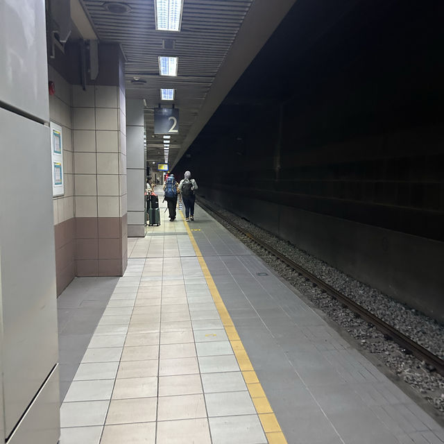 從中環車站乘搭火車出發到外州 🚄🚉