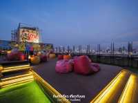 Gen Z Bar & Bistro รูฟท้อปวิวเยาวราช