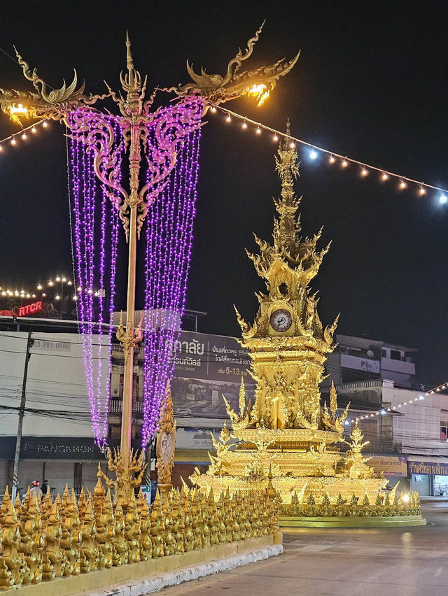 หอนาฬิกาเชียงรายเปลี่ยนสี ต้อนรับปี 2024