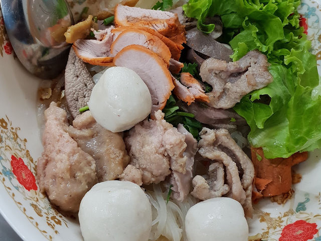 “โจ๊กเจ๊ภัส” ร้านอร่อยเมืองปากน้ำ จ.สมุทรปราการ