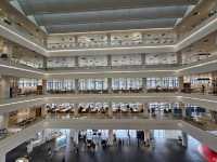 藏書量多得驚人的深圳圖書館北館