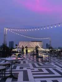 Once Hotel Bangkok สไตล์คลาสสิคพร้อม Rooftop เก๋ๆ