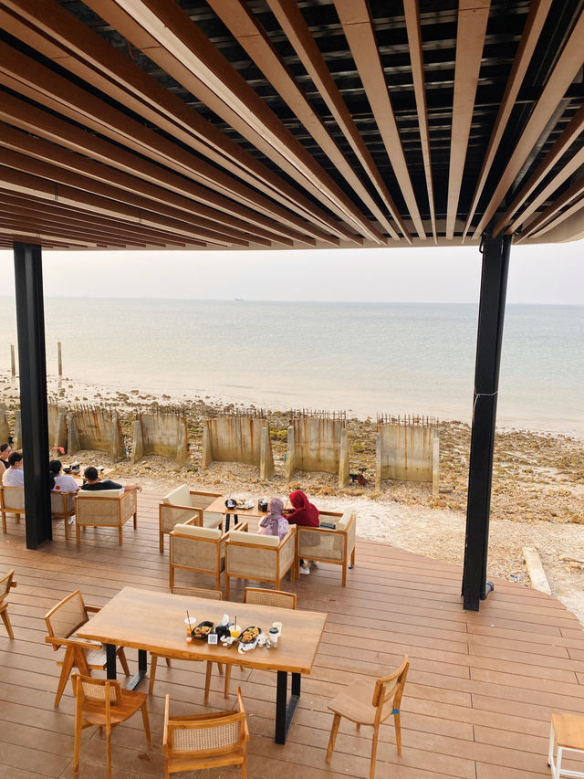 🇮🇩 Newly opened Alio Beach Cafe & Bar at Batam