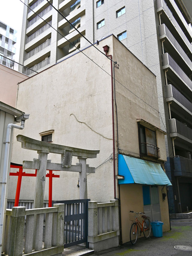 【清水扇稲荷神社/東京都】神田川近くに鎮座する簡素な神社