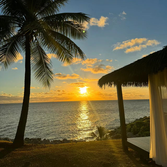 高雄西子灣風景區：碧海藍天、夕陽無雙，適合欣賞夕照
