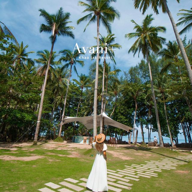 ที่พักเขาหลักริมทะเล สระว่ายน้ำสวย
