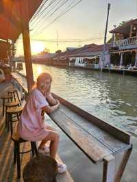 ตลาดน้ำอัมพวา