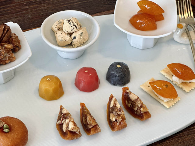 아름다운 한국식 애프터눈티를 즐길 수 있는 ‘무늬과자 전주’🍪