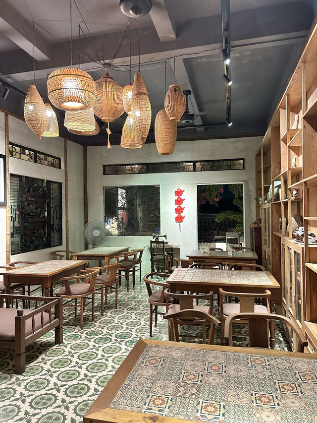 ベトナム・ホイアン＊ホイアン旧市街を見下ろせるcafe