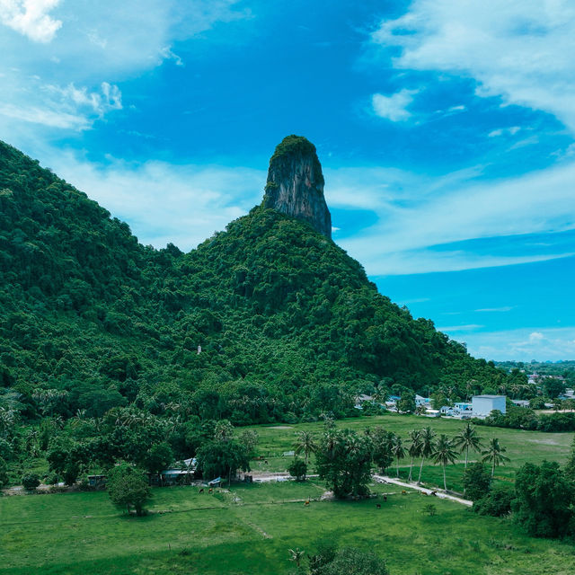 ภูเขาอกทะลุ