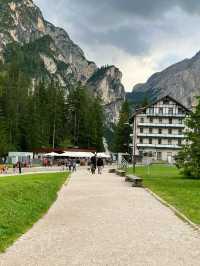 2 ทะเลสาบแห่งเทือกเขา Dolomites อิตาลี