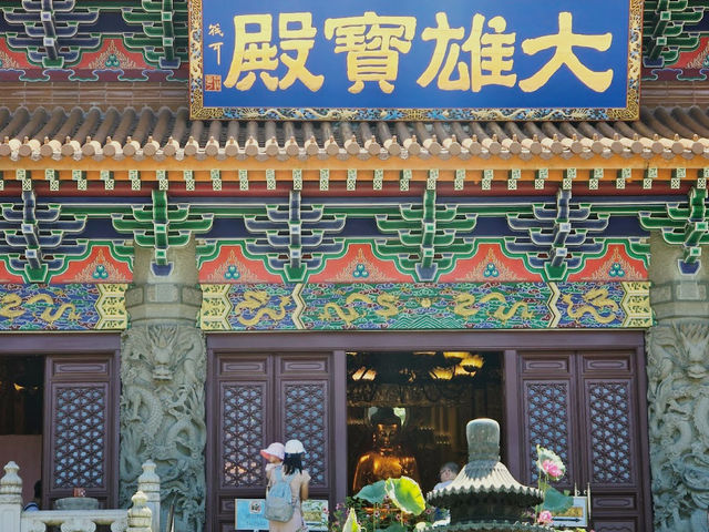 Tian Tan Buddha 